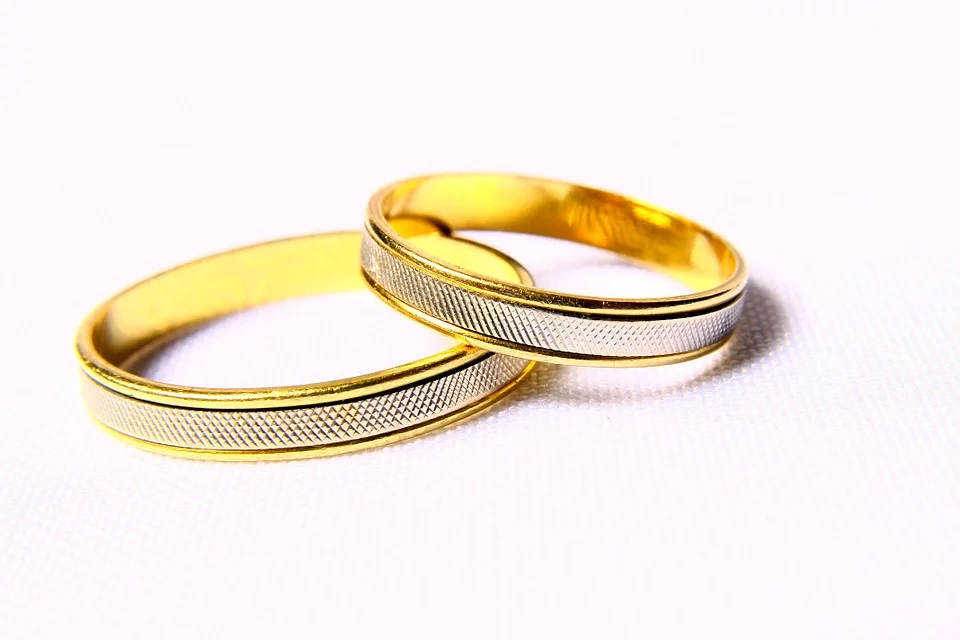 Alianças de ouro baratas