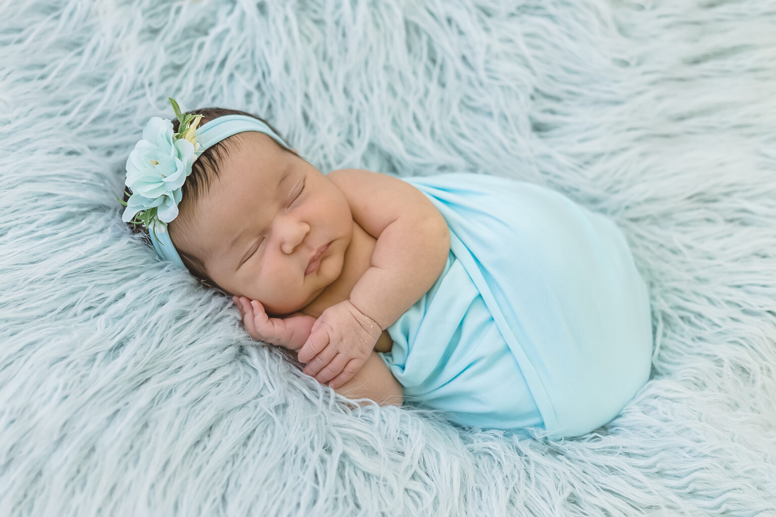 Ensaio Newborn: Entenda Como é Feito Esse Ensaio Fotográfico!