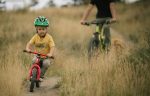 4 dicas de como iniciar seu filho no ciclismo